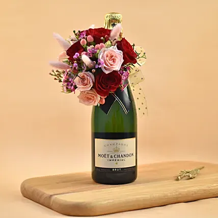 Champagne & Mixed Roses Combo: Premium Gifts 