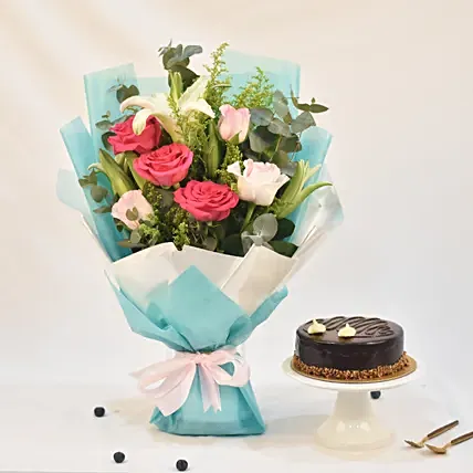 Enchanting Bouquet With Cake