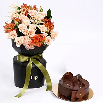 Peach Roses and Lisianthus Flowers with Cake